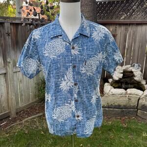 Palmwave Hawaiian Button Up Blue White Pineapple Shirt Men's Size Medium